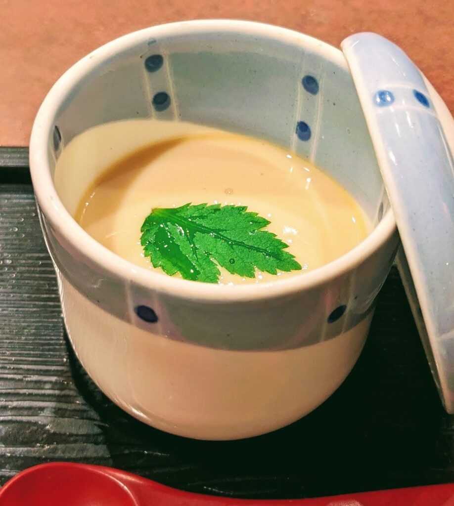 Kaiseki futamono lidded dish