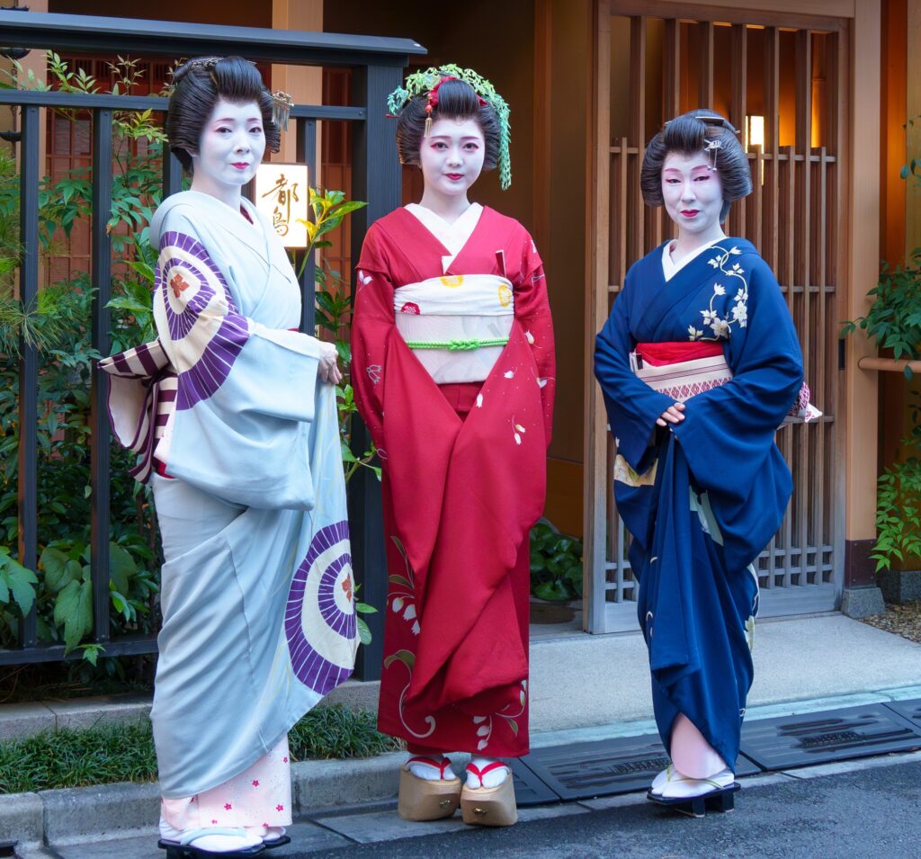 Geisha vs Maiko visual differences